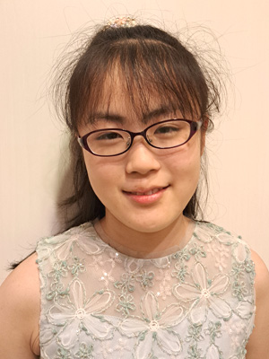市川　莉愛菜