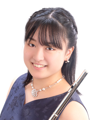 川村　真穂