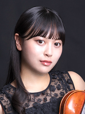 井上 佳音